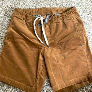 Brand new never worn Vuori shorts size M